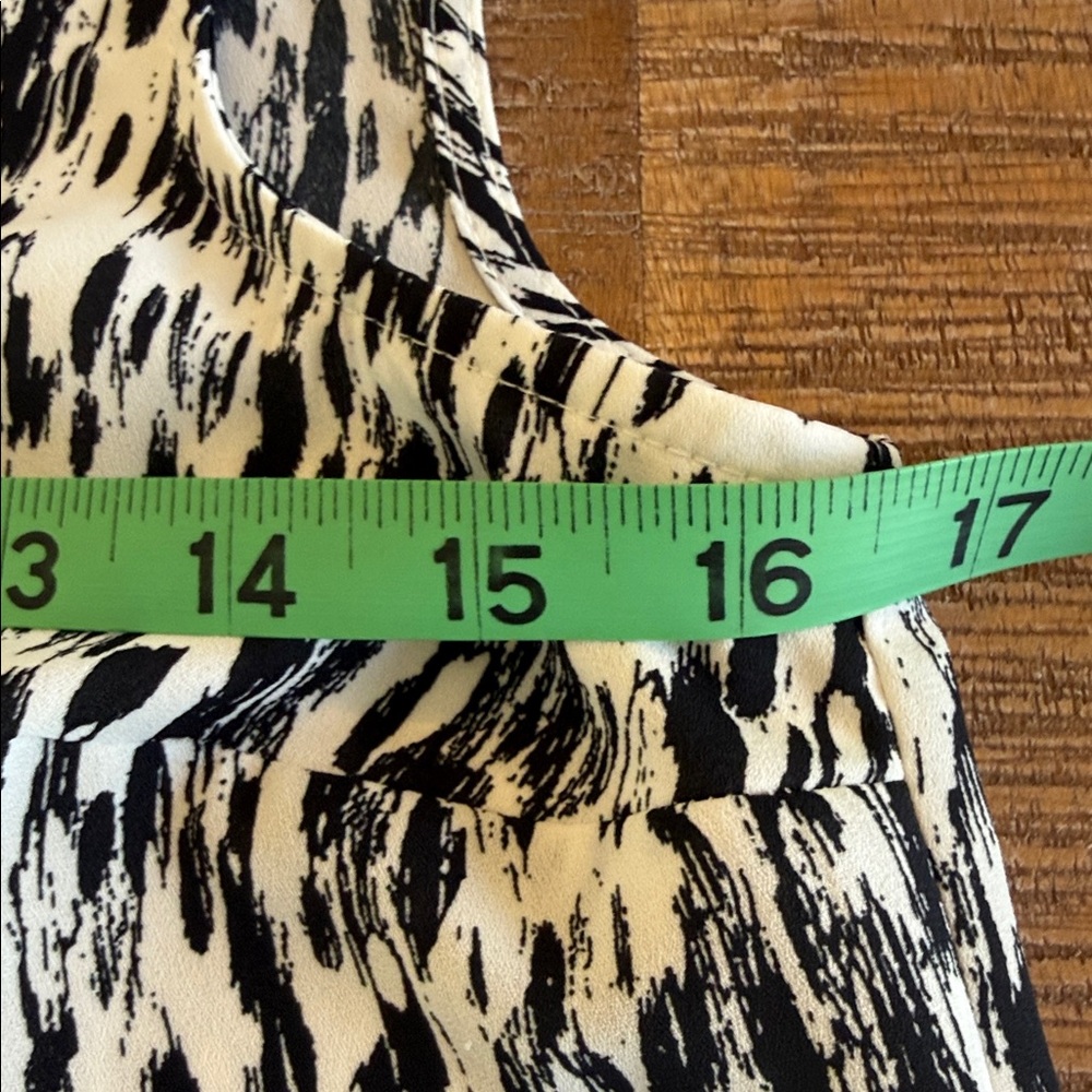 Nine West Black and White Printed Sleeveless Tank Size XS - Picture 10 of 11